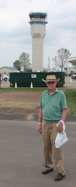 Photo of Wayne Roberts at EAA AirVenture Oshkosh 2010